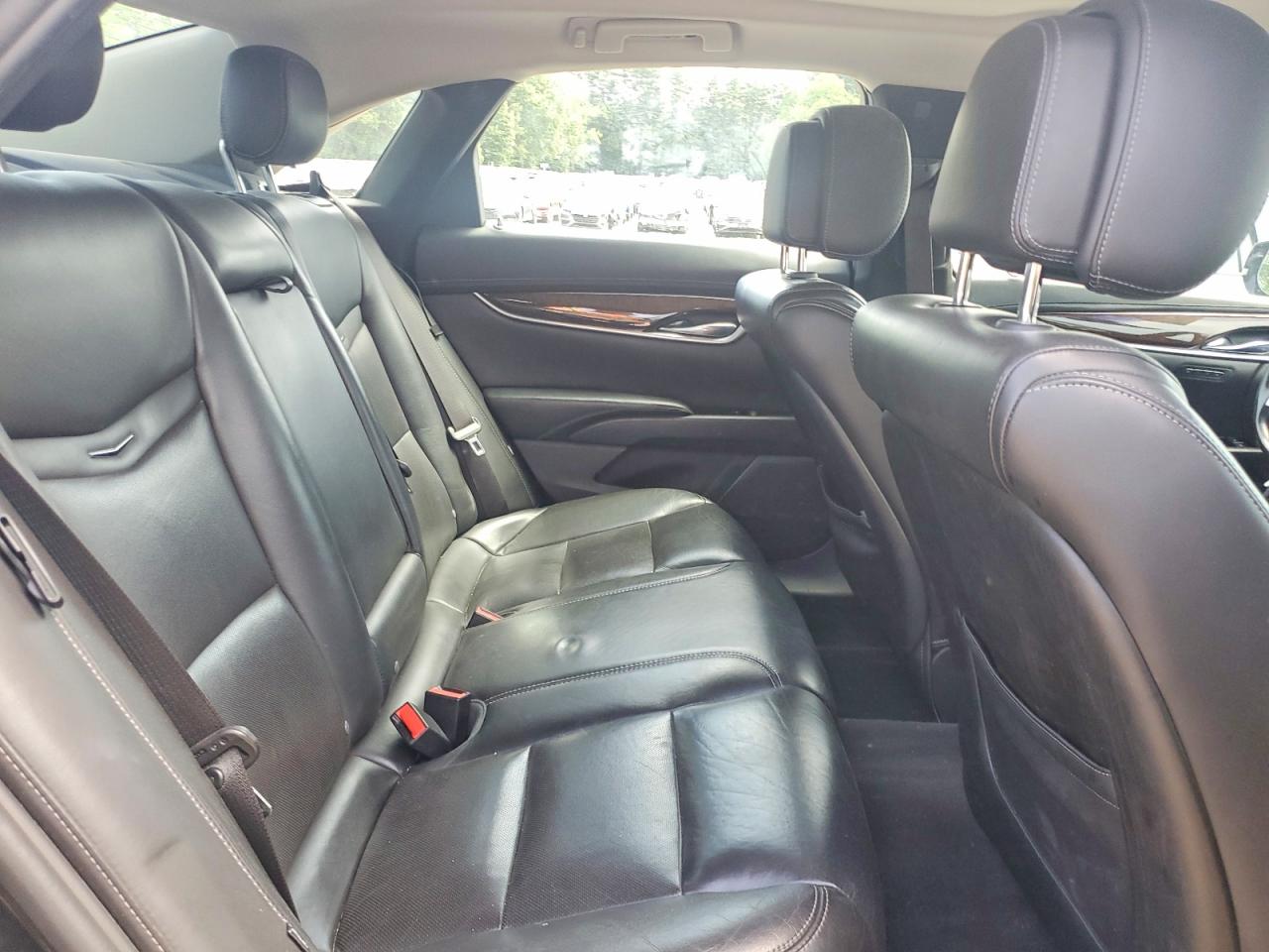 Cadillac XTS Luxury Collection