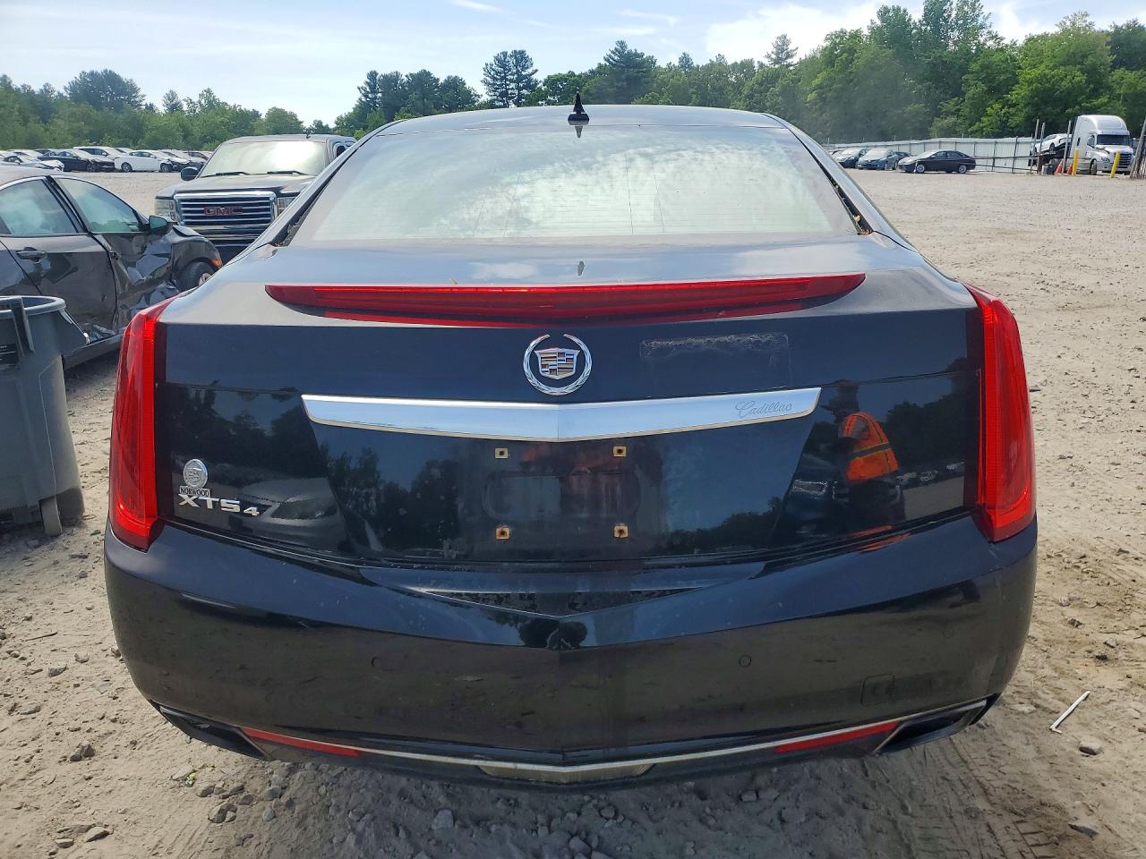 Cadillac XTS Luxury Collection