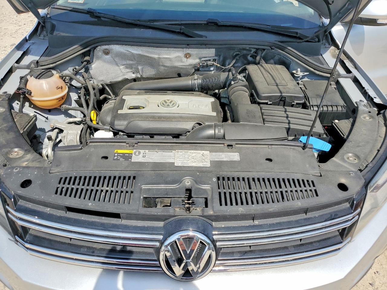Volkswagen Tiguan S