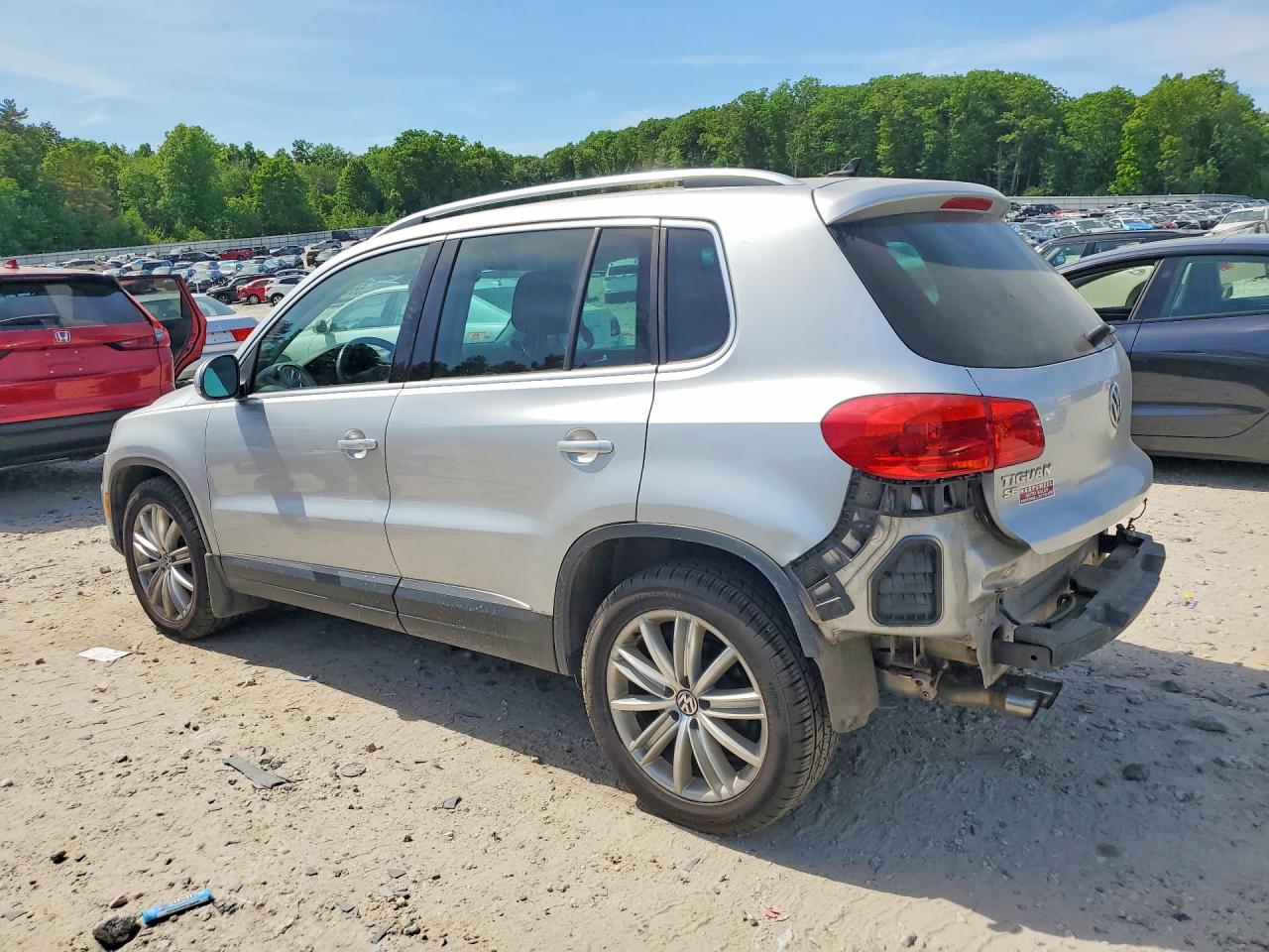 Volkswagen Tiguan S