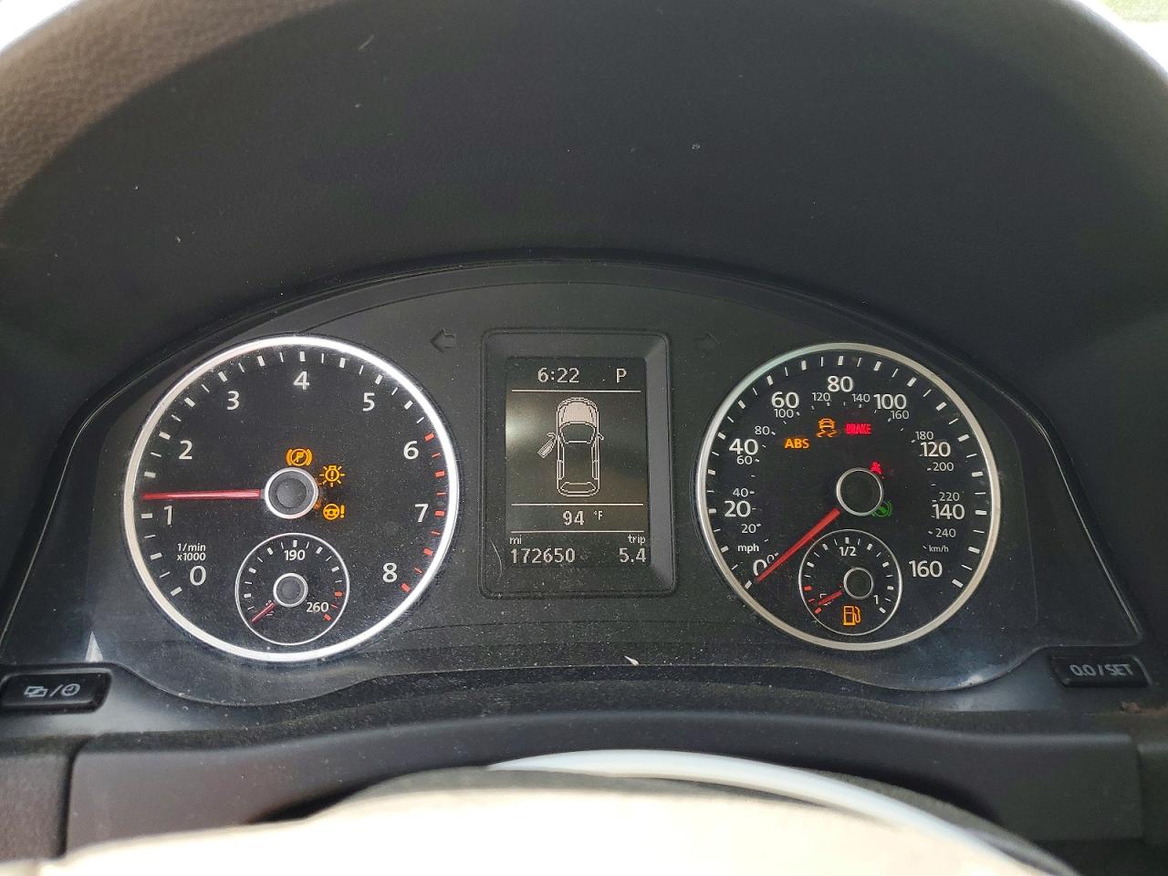 Volkswagen Tiguan S