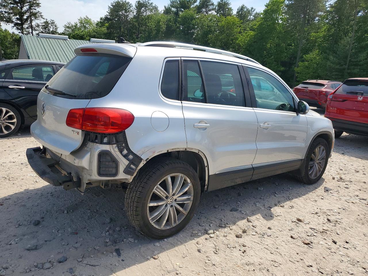 Volkswagen Tiguan S