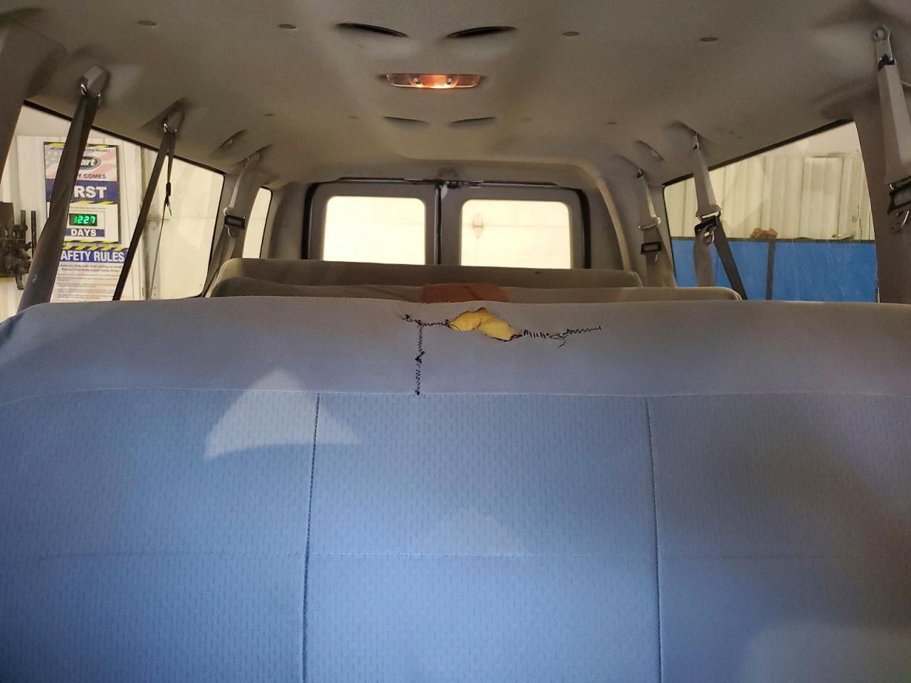 Ford Econoline E350 Super Duty Wagon