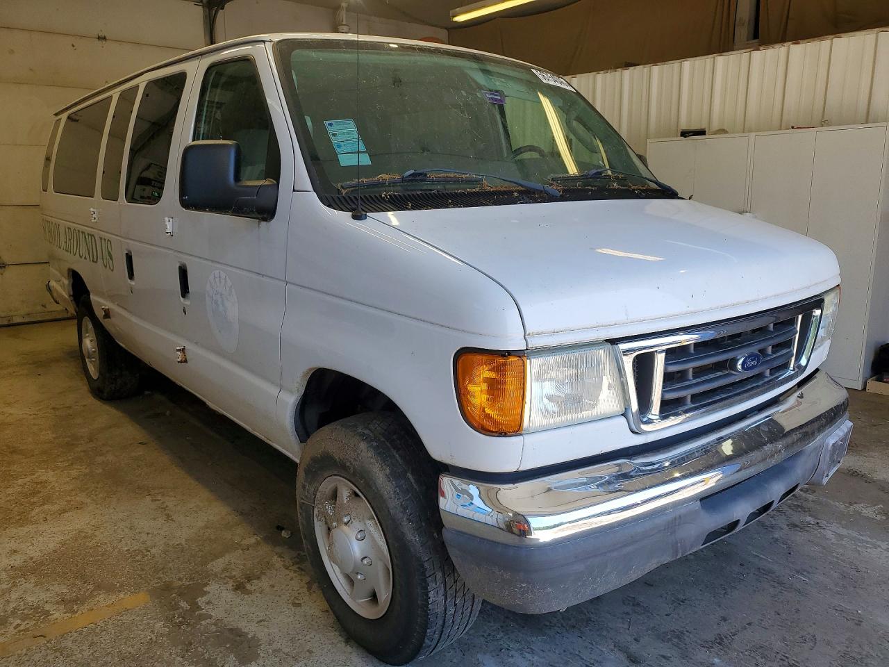 Ford Econoline E350 Super Duty Wagon