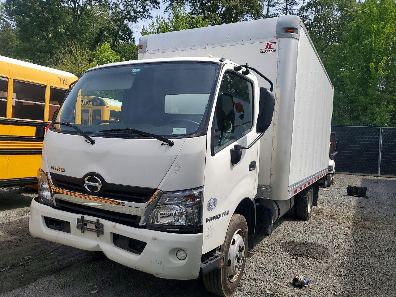 Salvage Hino 195 Image