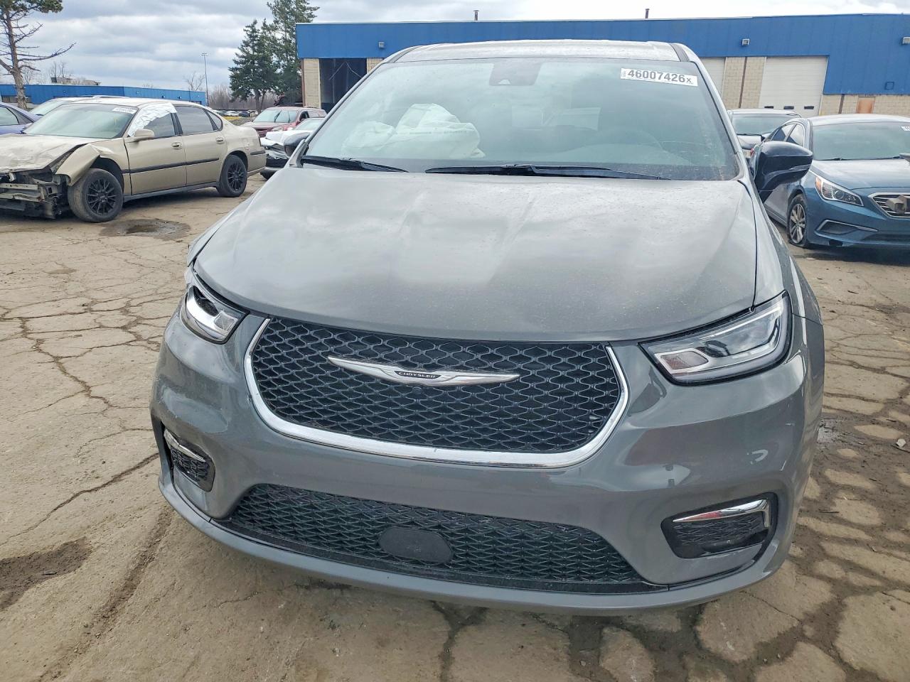 Chrysler Pacifica Select