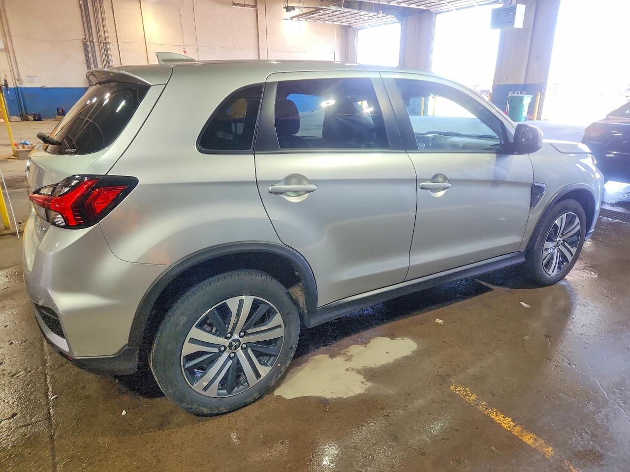 Mitsubishi Outlander S