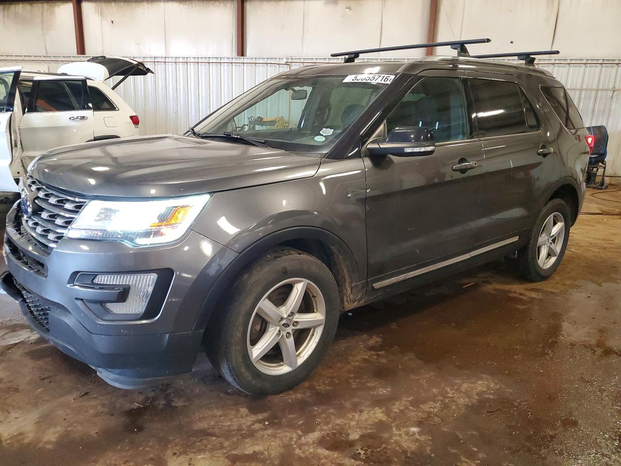 Salvage Ford Explorer Image