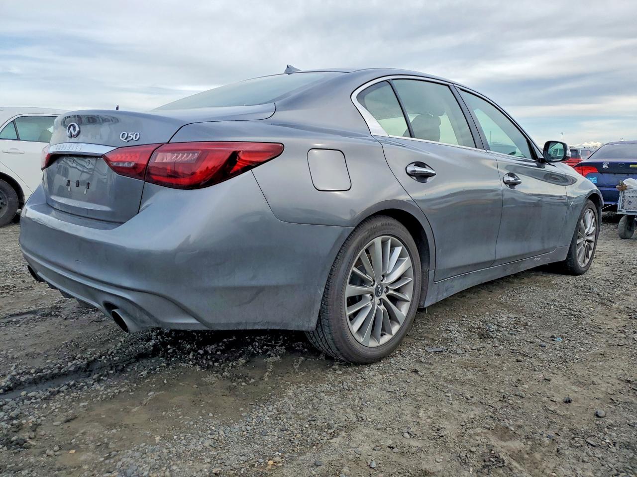 INFINITI Q50 Luxe