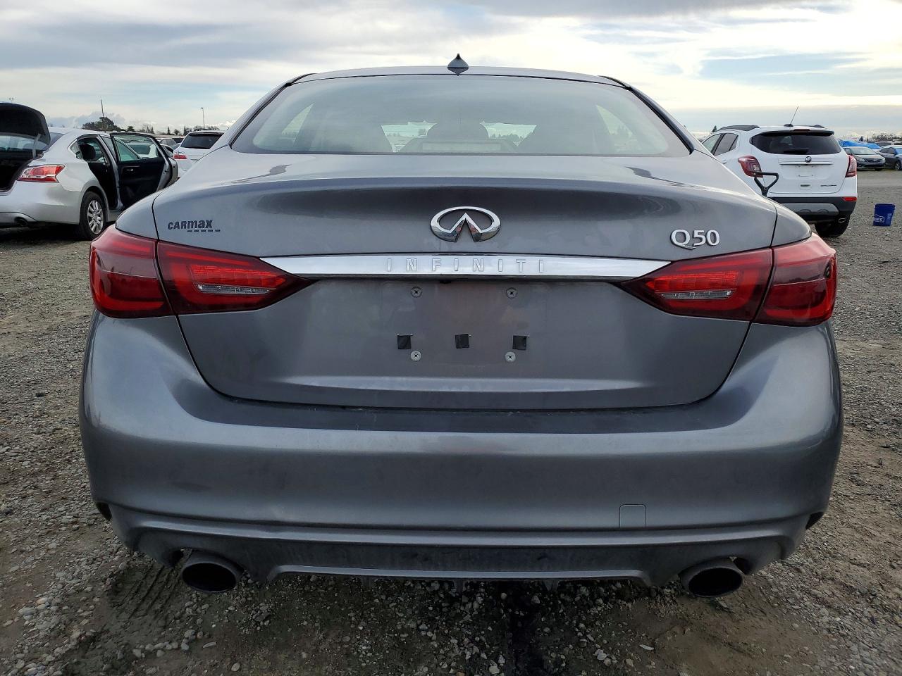 INFINITI Q50 Luxe