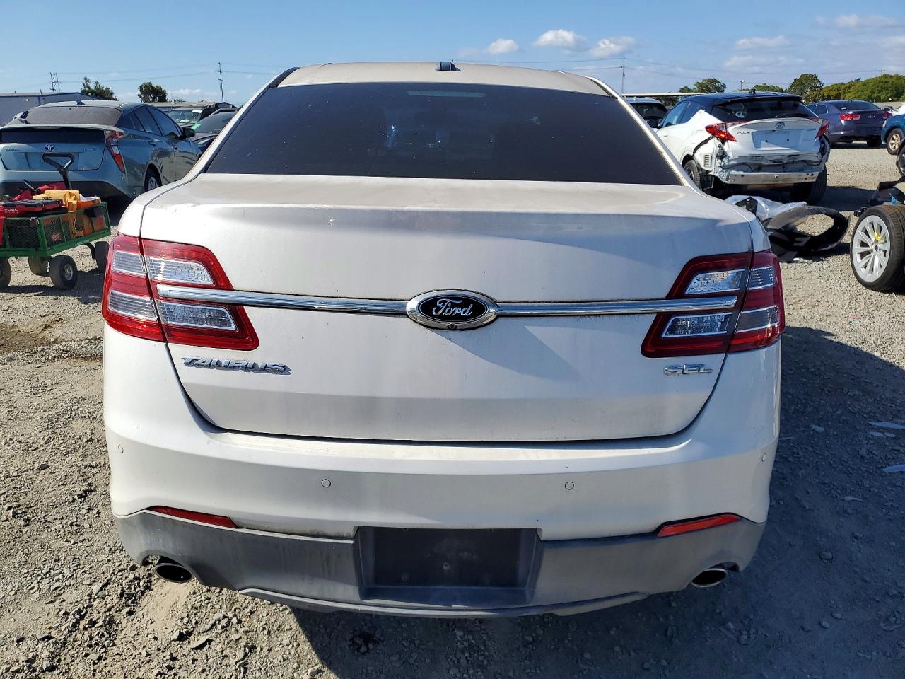 Ford Taurus Sel