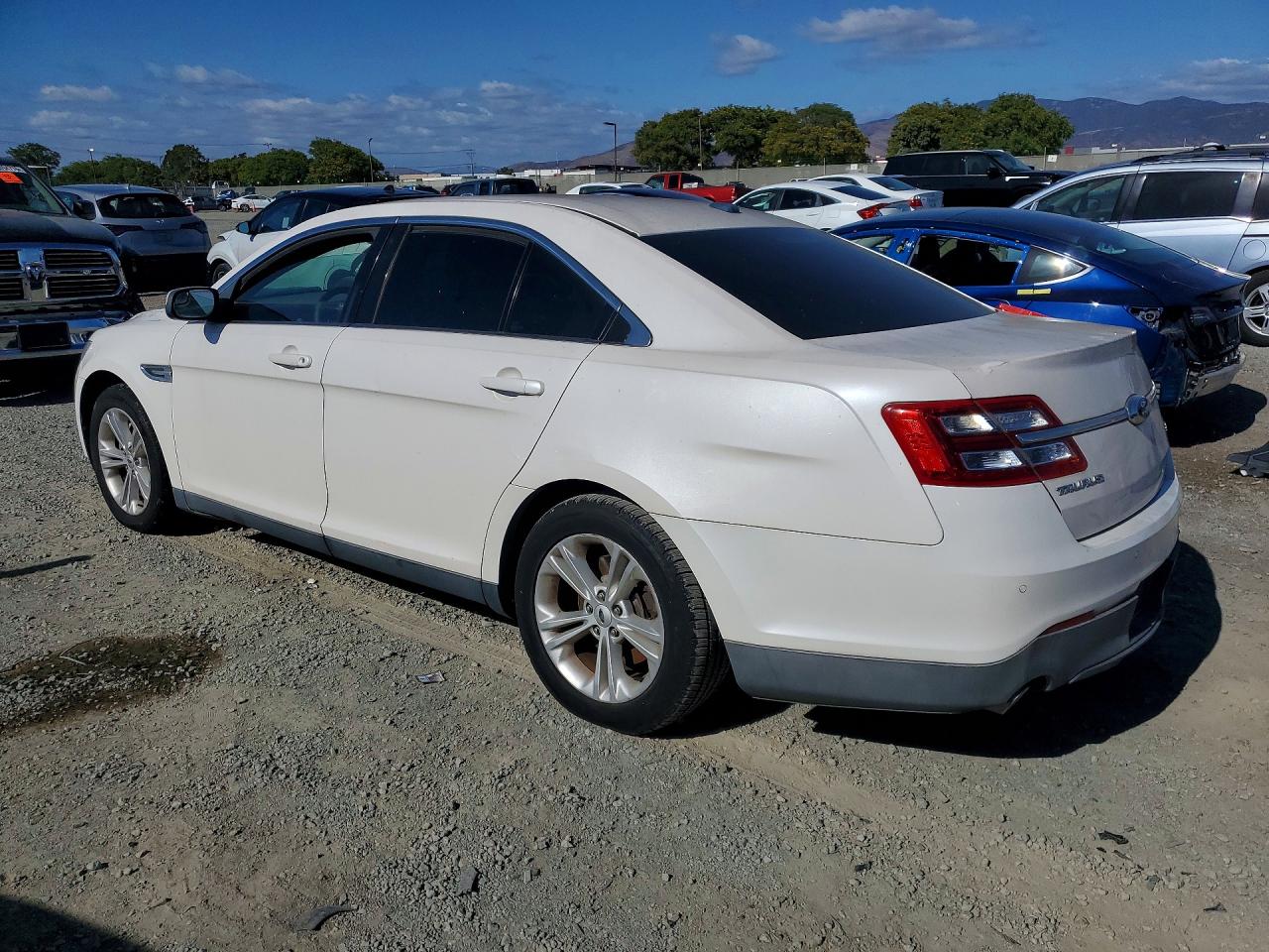 Ford Taurus Sel