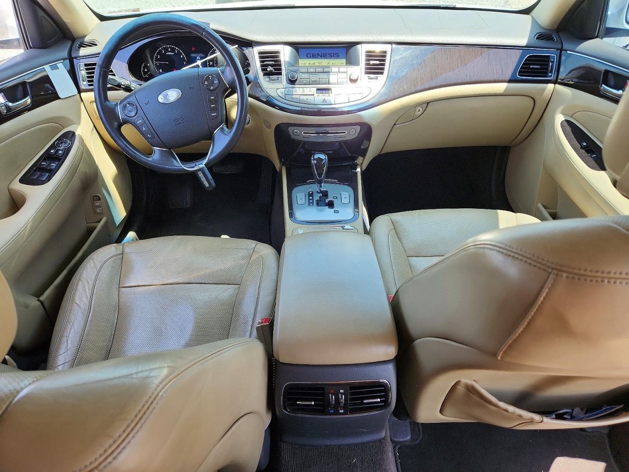Hyundai Genesis 3.8l