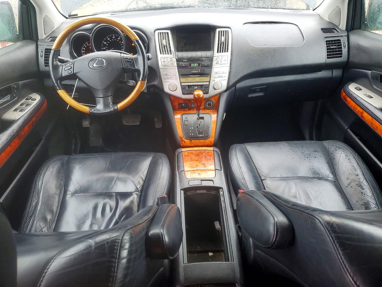 Lexus RX Base