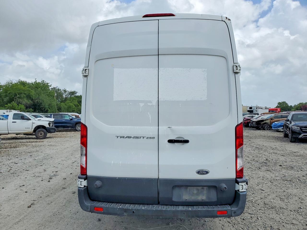 Ford Transit T-250