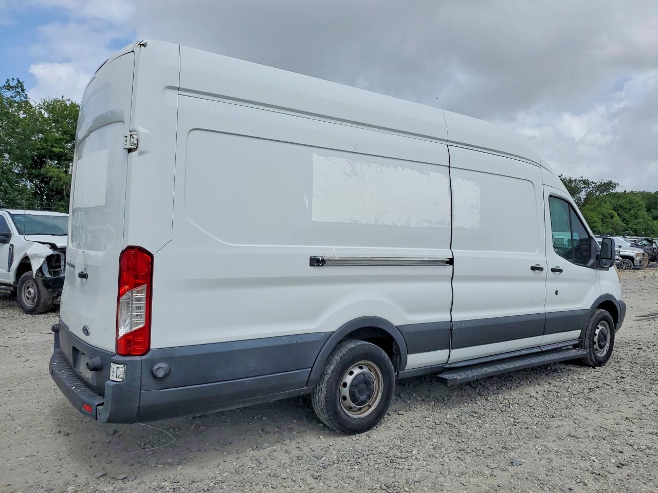 Ford Transit T-250