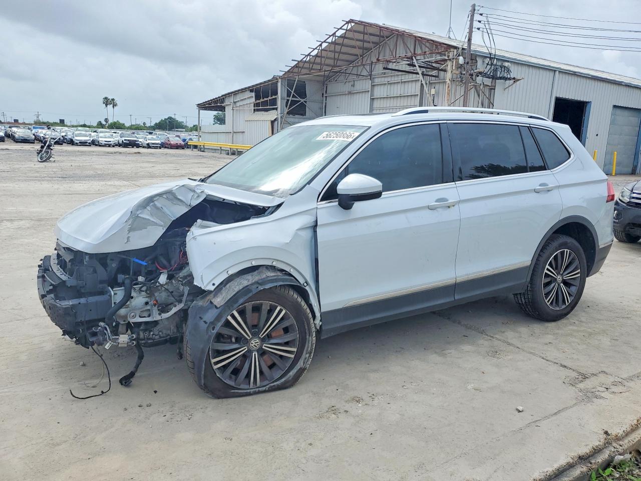 Salvage Volkswagen Tiguan Image
