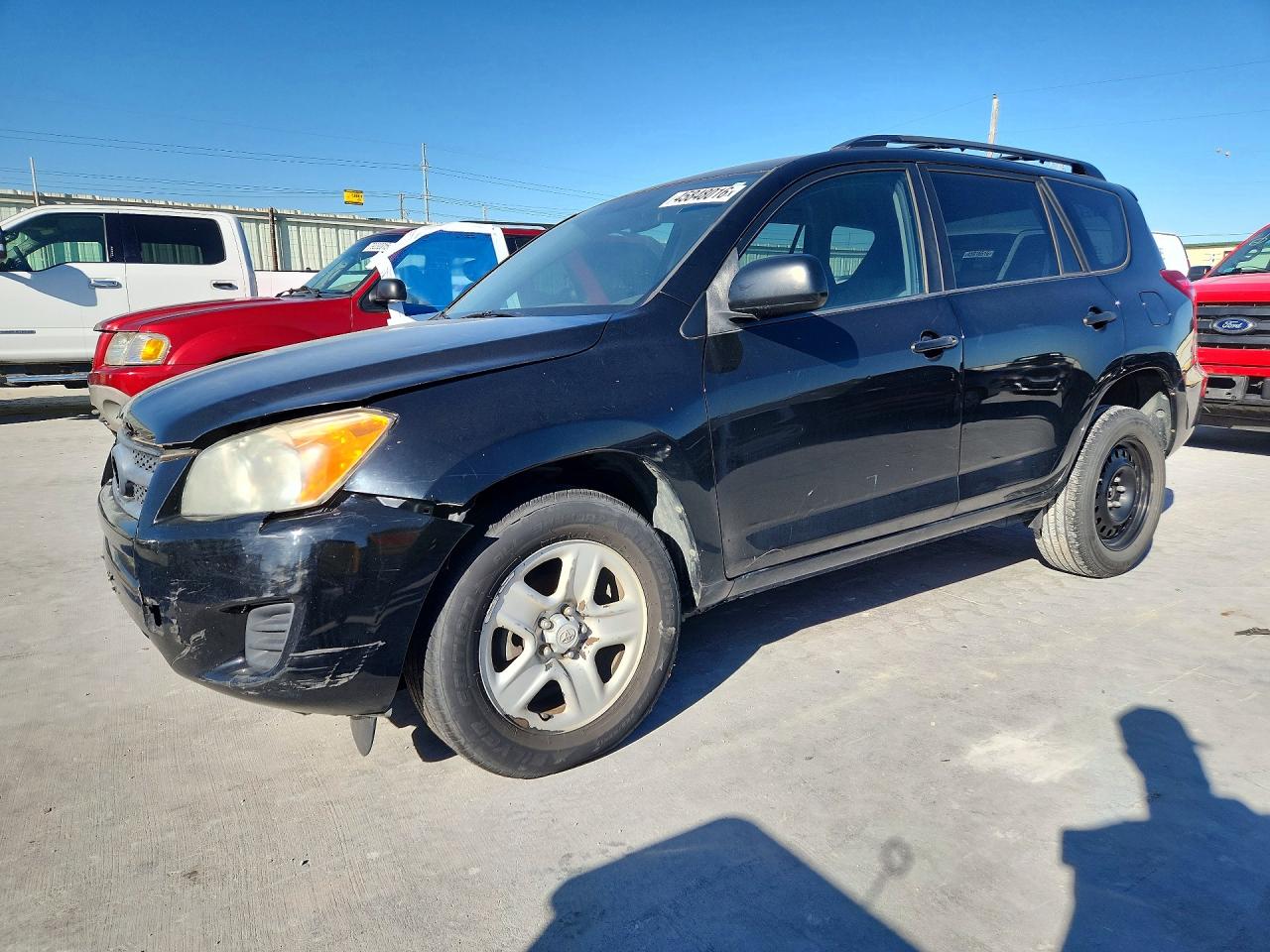 Salvage Toyota RAV4 Image
