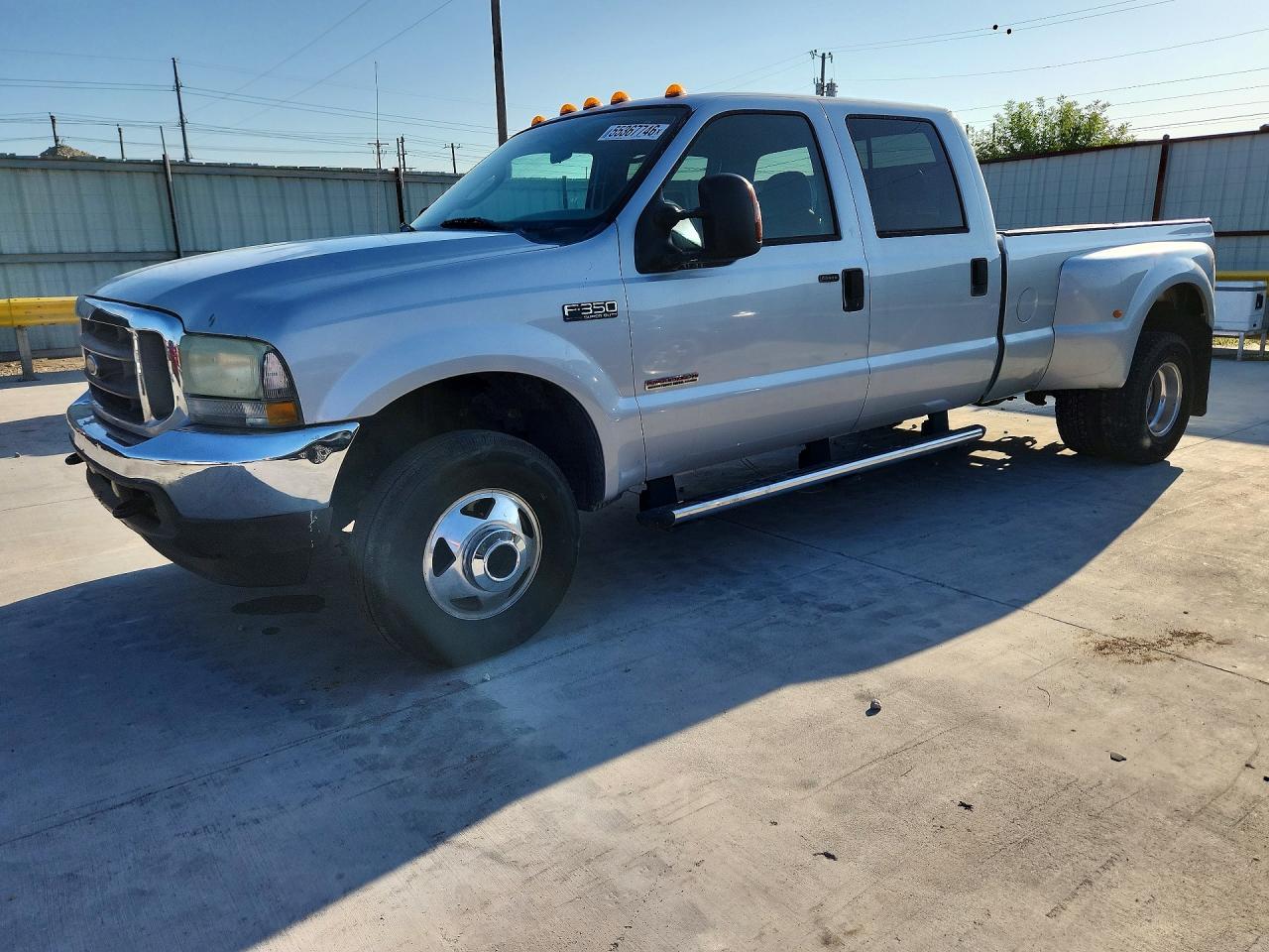 Salvage Ford F-350 Image