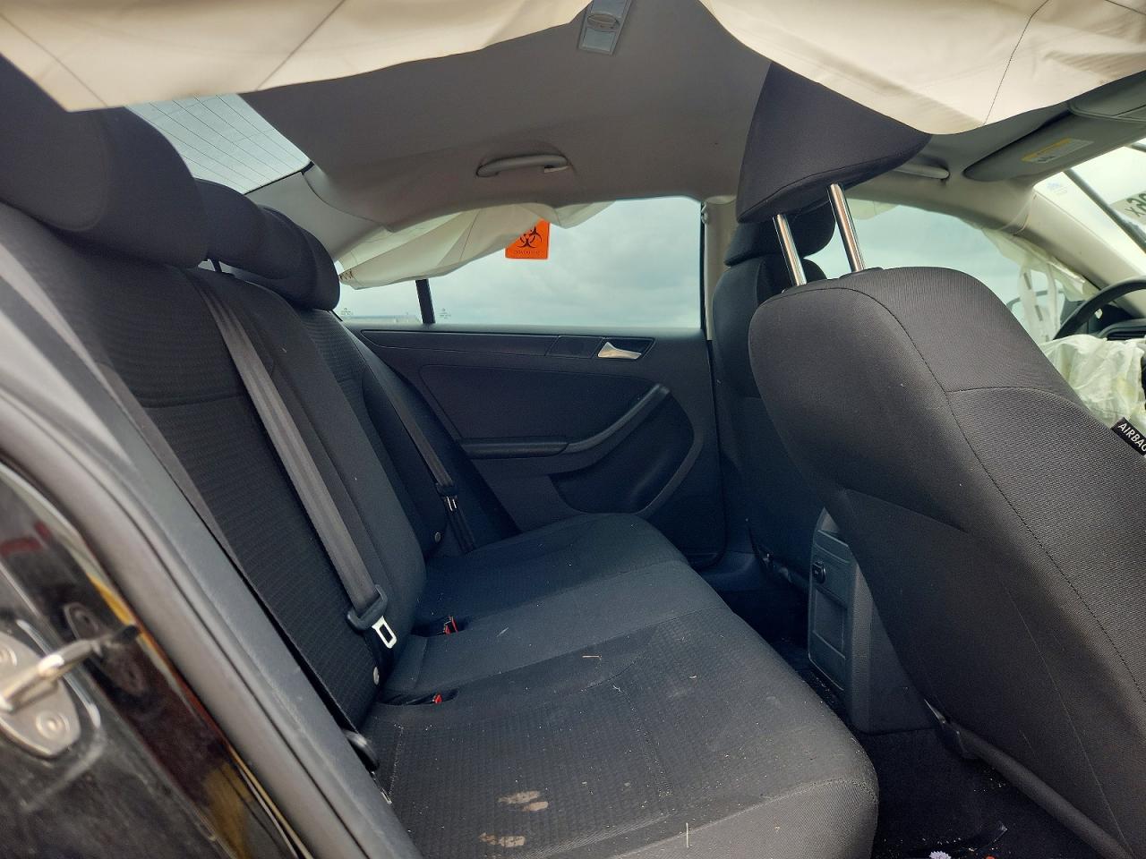 Volkswagen Jetta Base