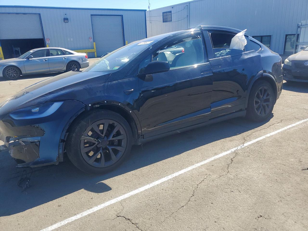 Salvage Tesla Model X Image