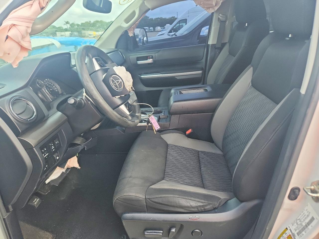 Toyota Tundra Sr5