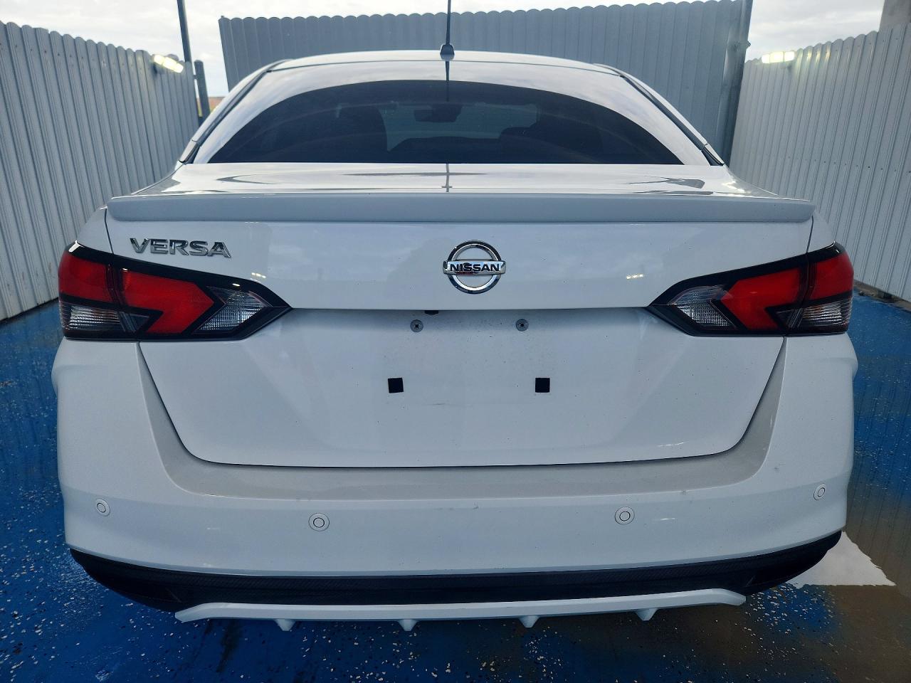 Nissan Versa S