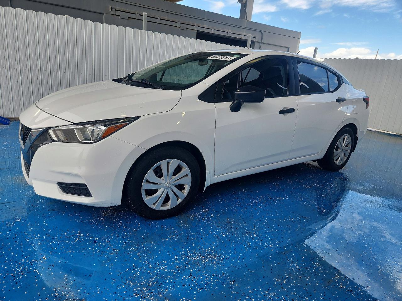 Salvage Nissan Versa Image