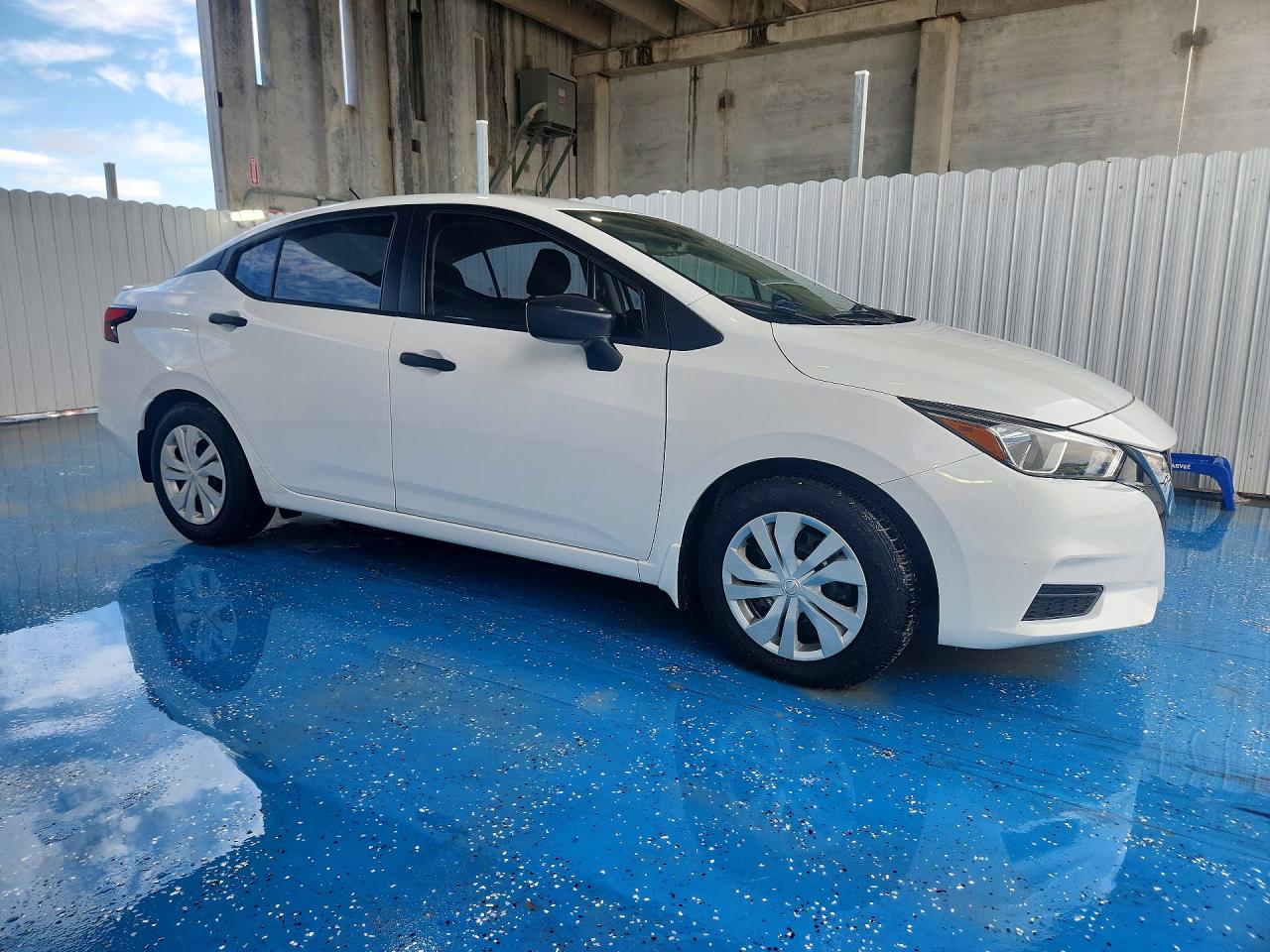 Nissan Versa S