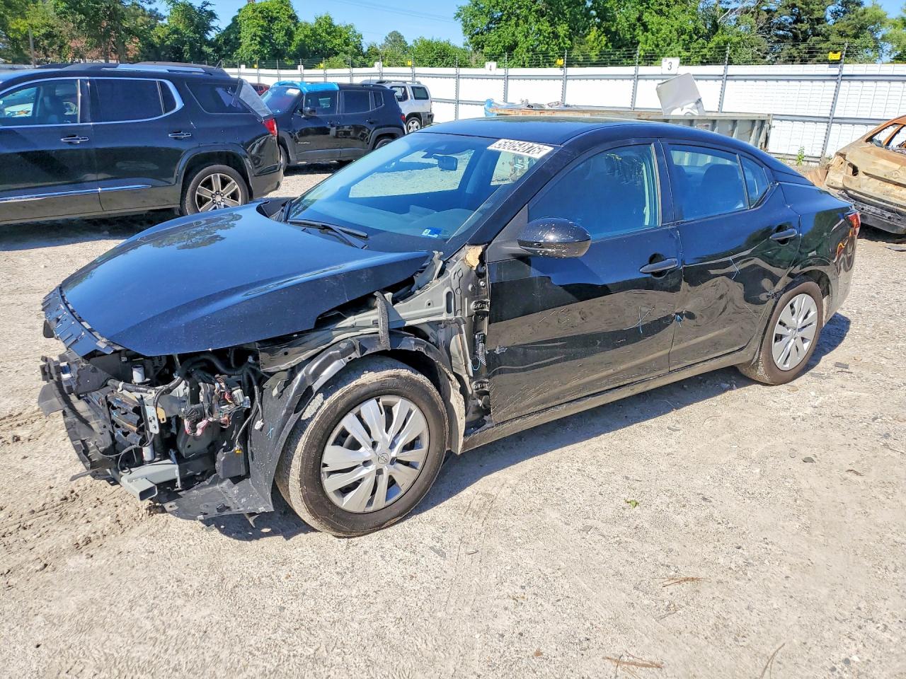 Salvage Nissan Sentra Image