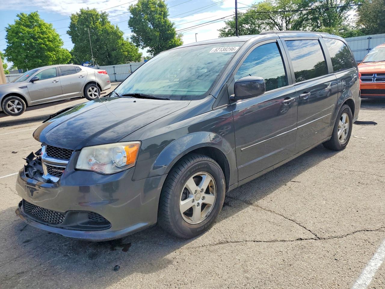 Salvage Dodge Caravan Image