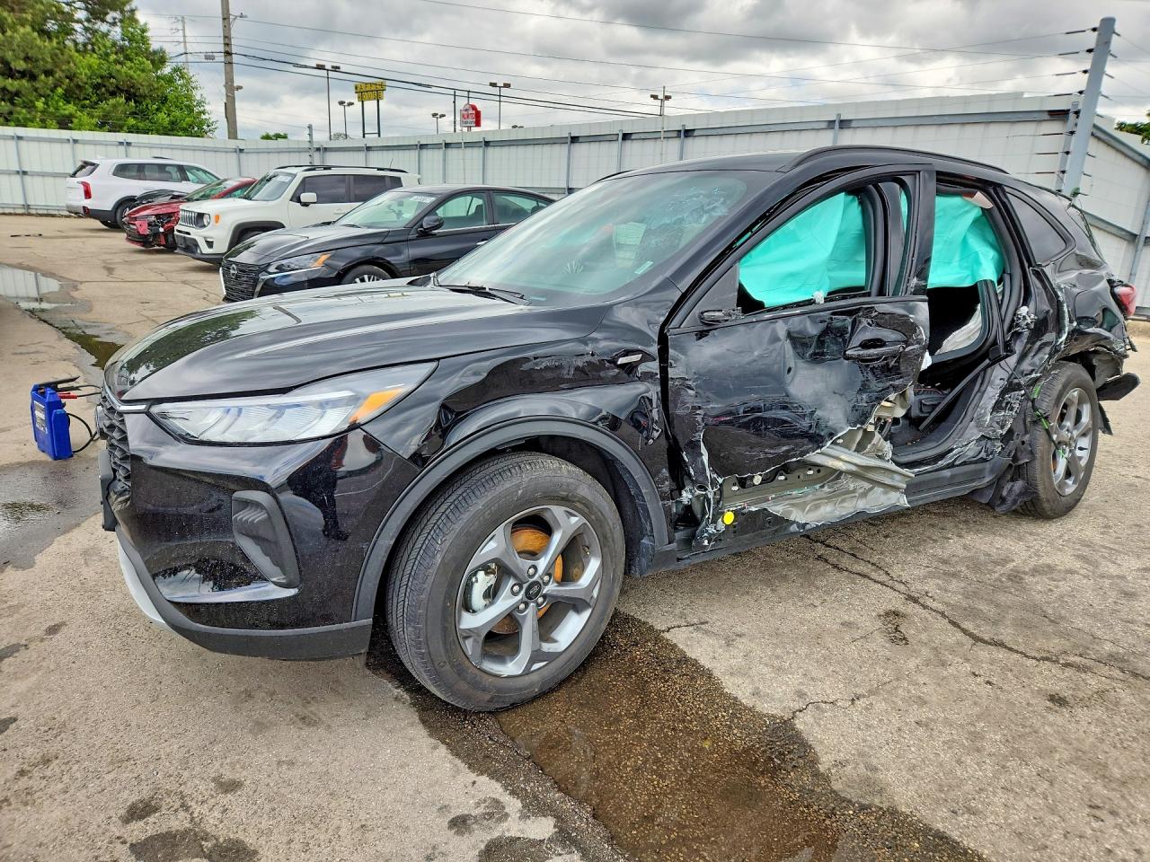 Salvage Ford Escape Image
