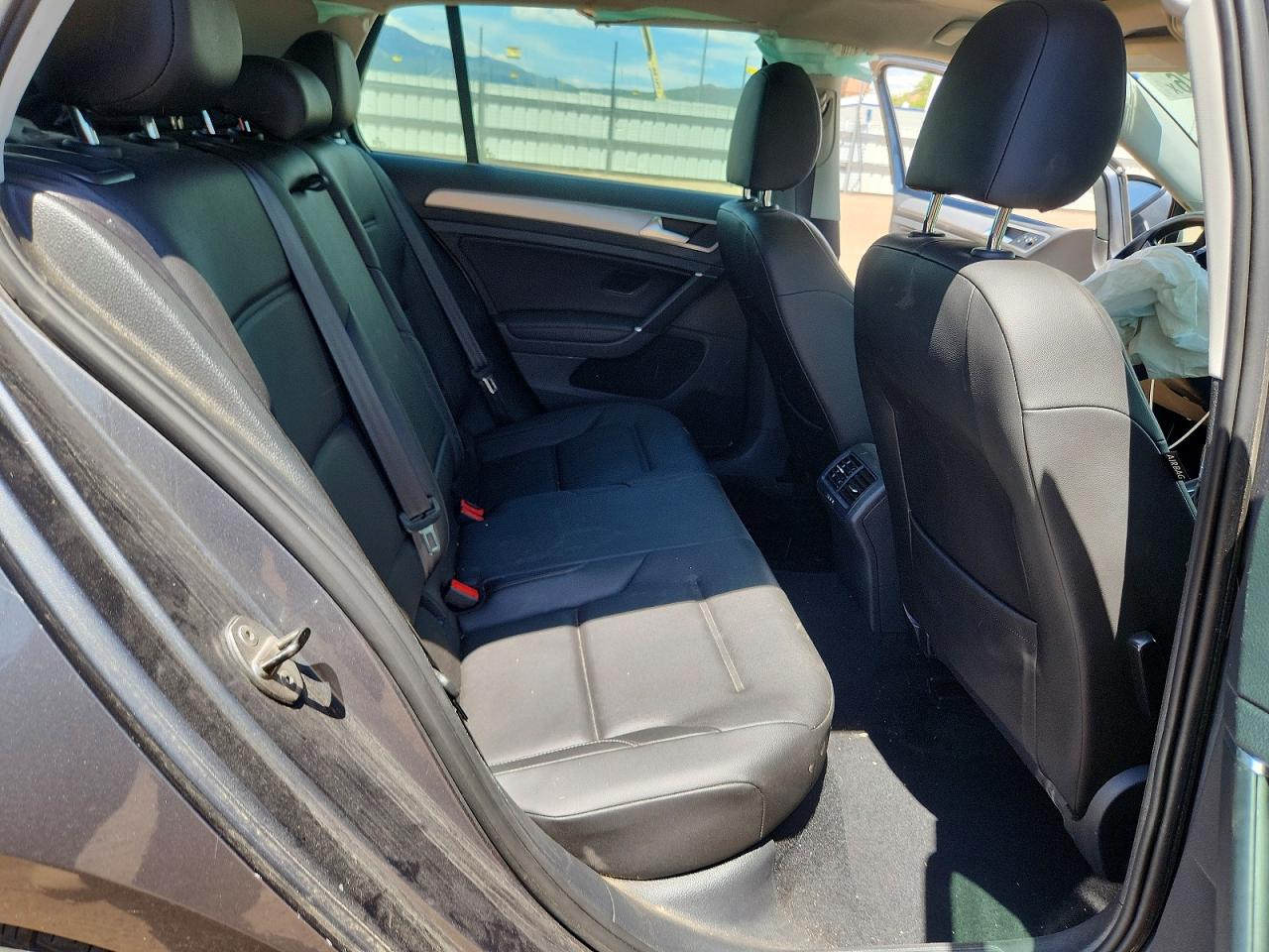 Volkswagen Golf S