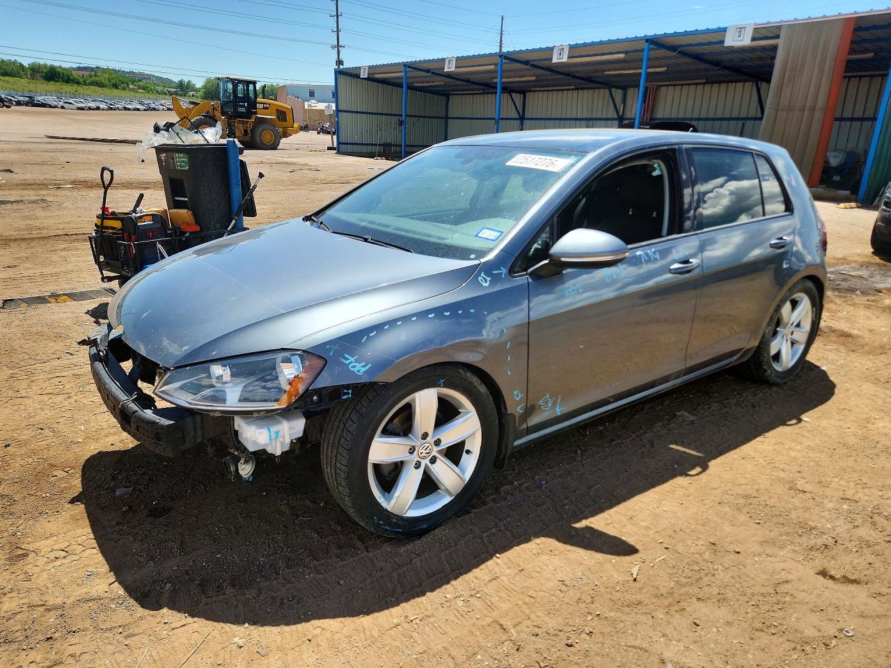 Salvage Volkswagen Golf Image