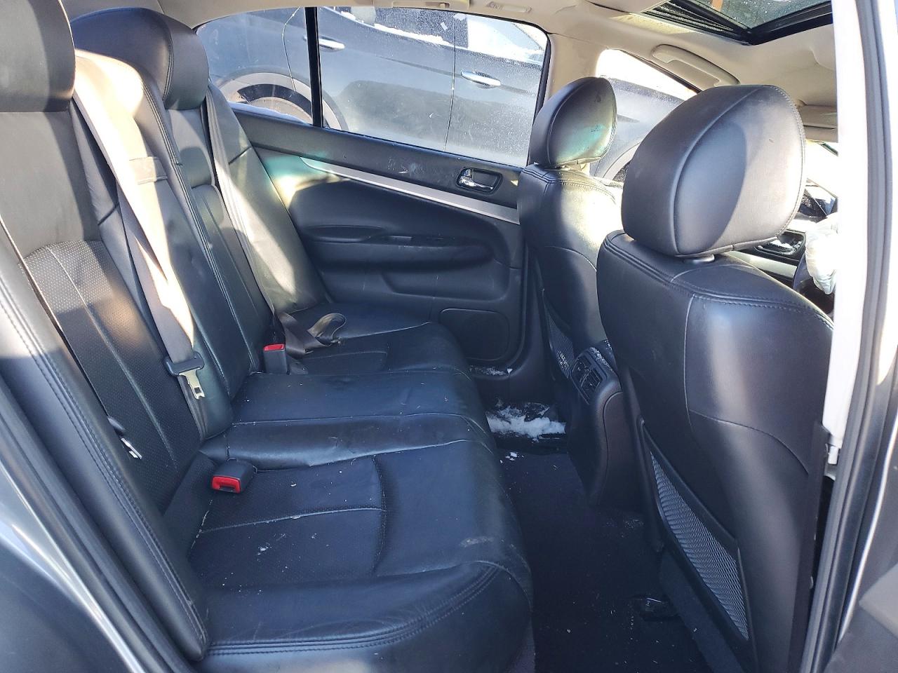 INFINITI G37 X