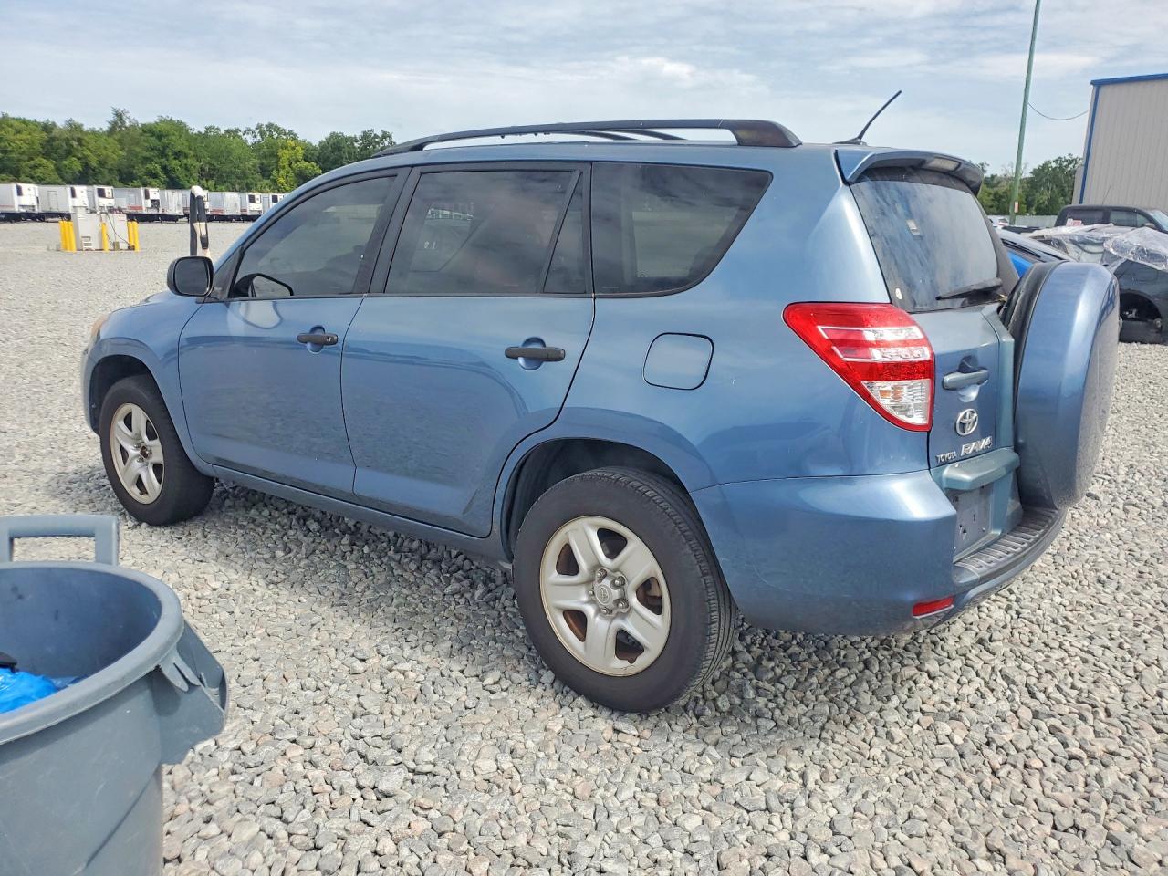 Toyota RAV4 Base