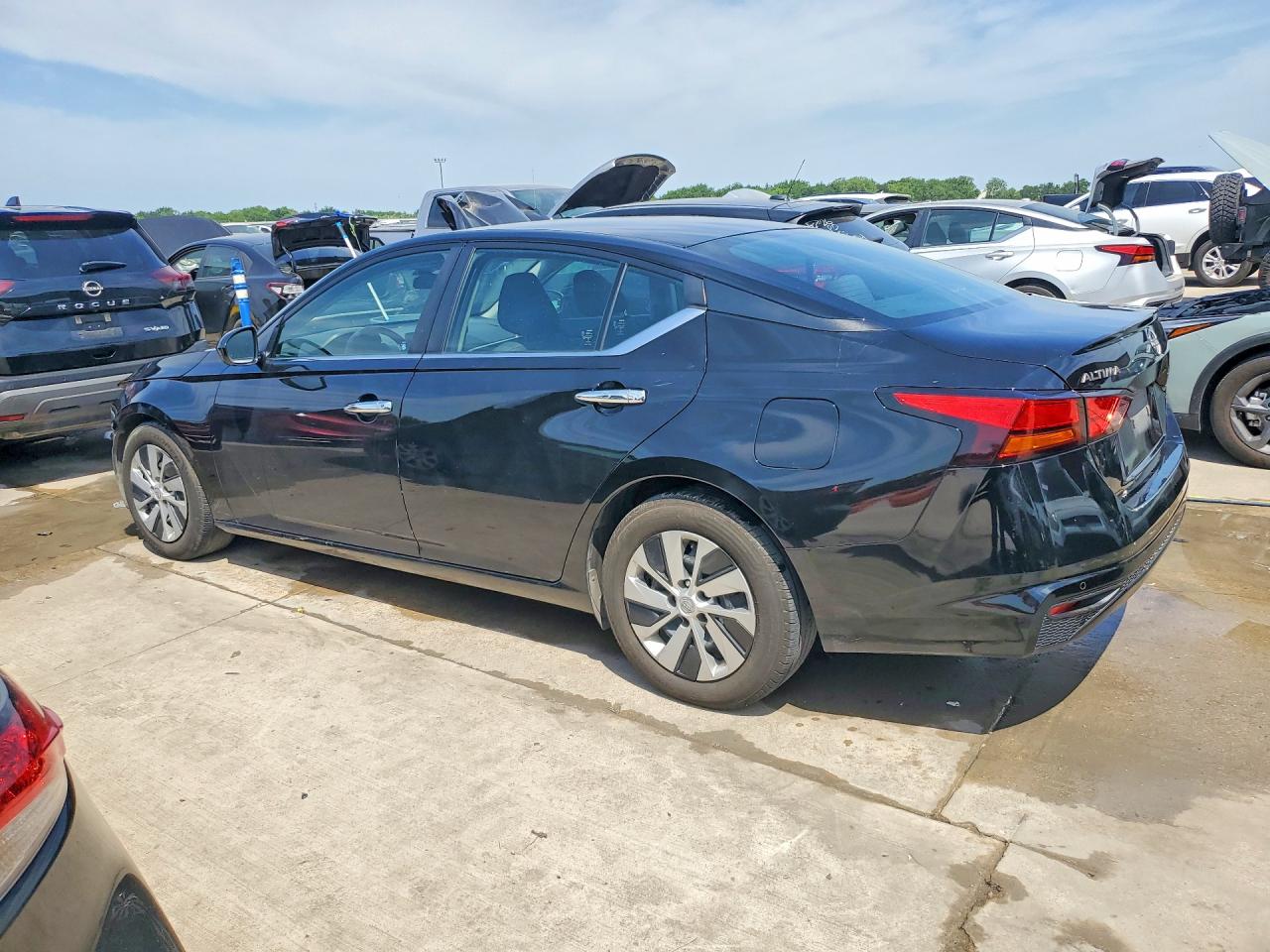 Nissan Altima S