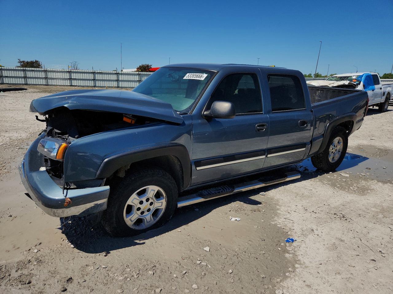 Salvage Chevrolet Silverado Image