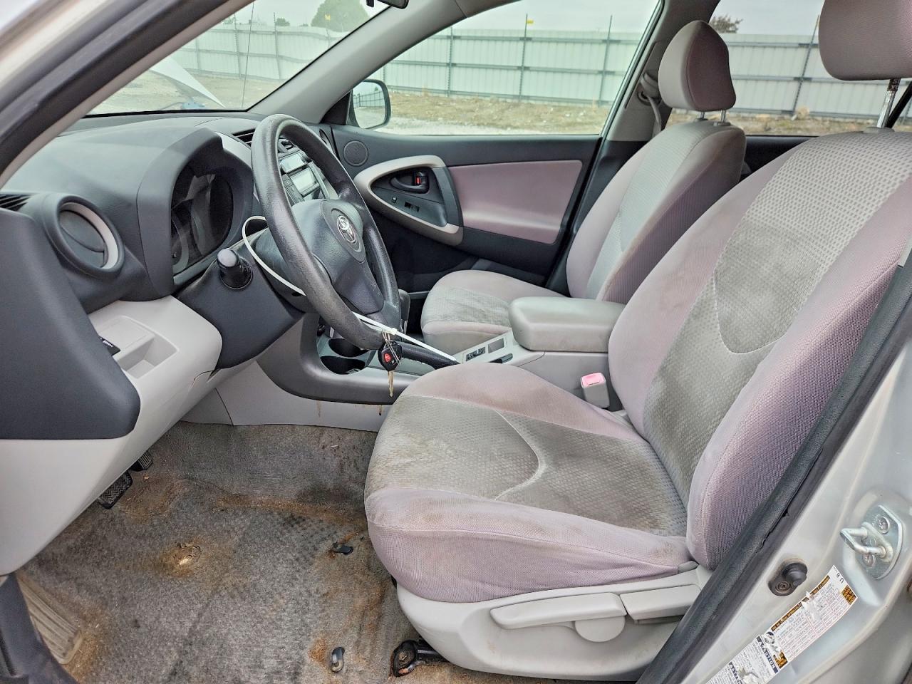Toyota RAV4 Base