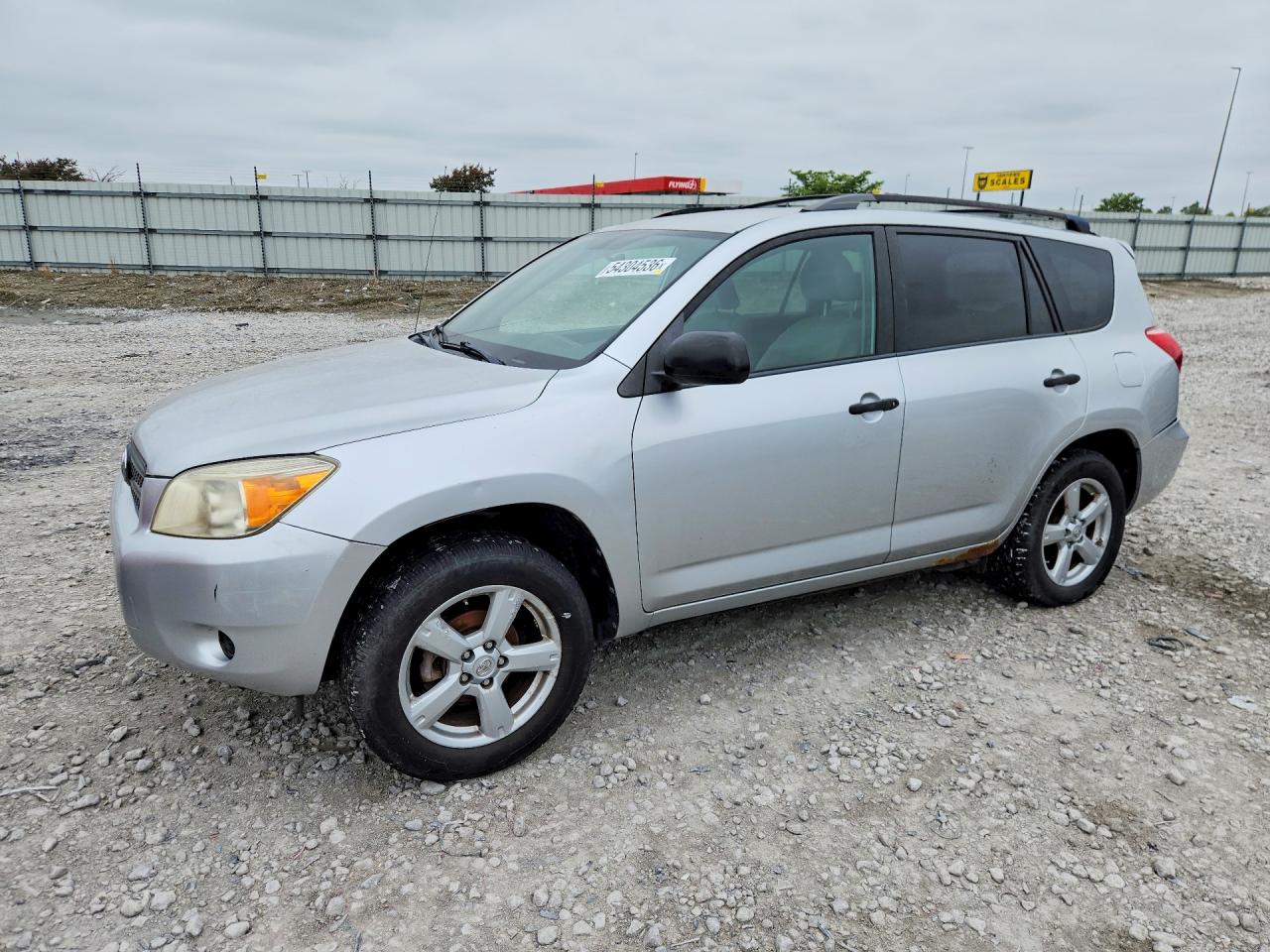 Salvage Toyota RAV4 Image