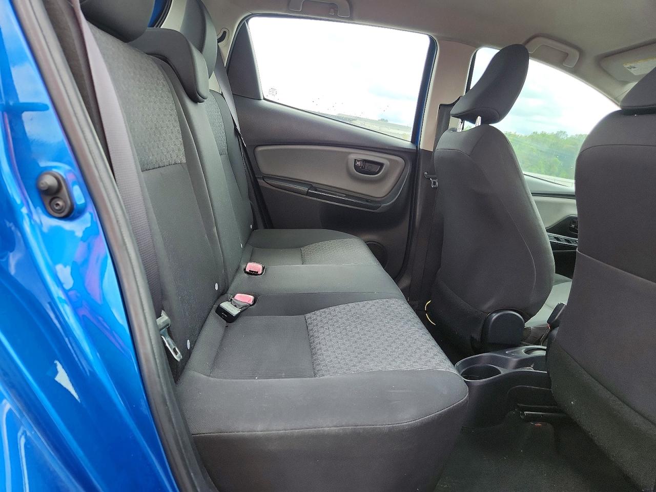 Toyota Yaris 5-door L