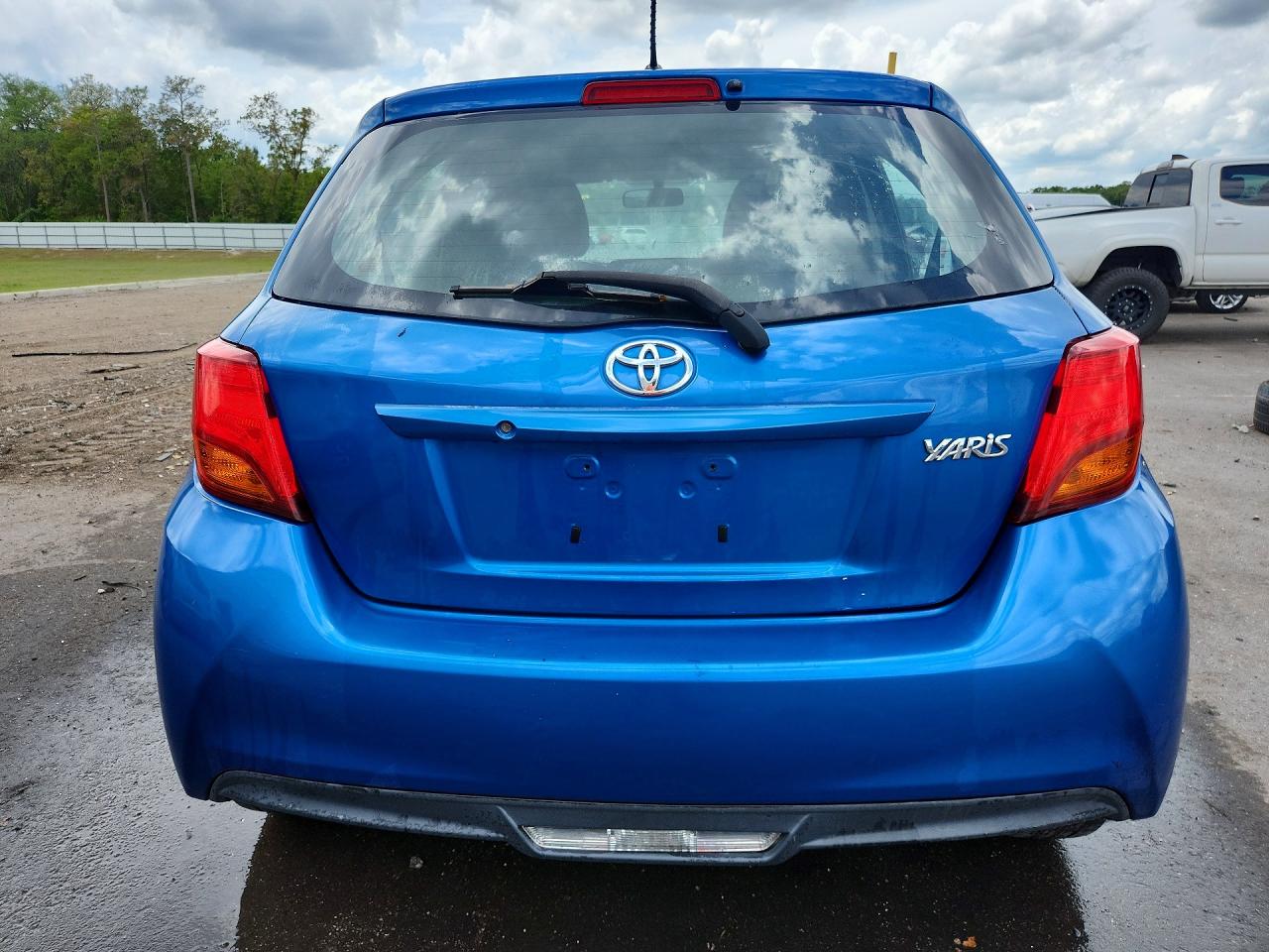 Toyota Yaris 5-door L