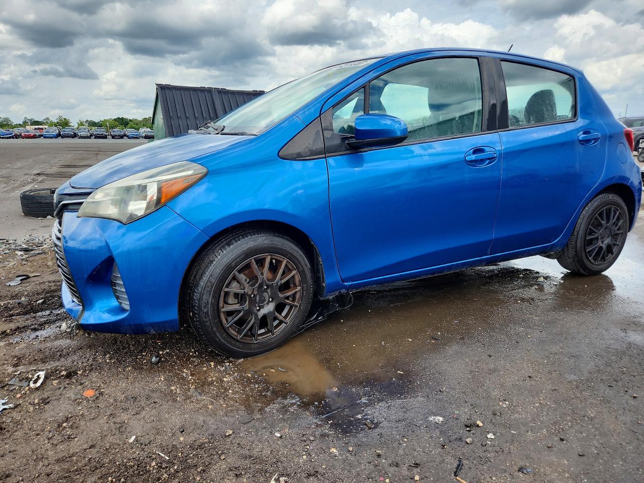 Salvage Toyota Yaris Image