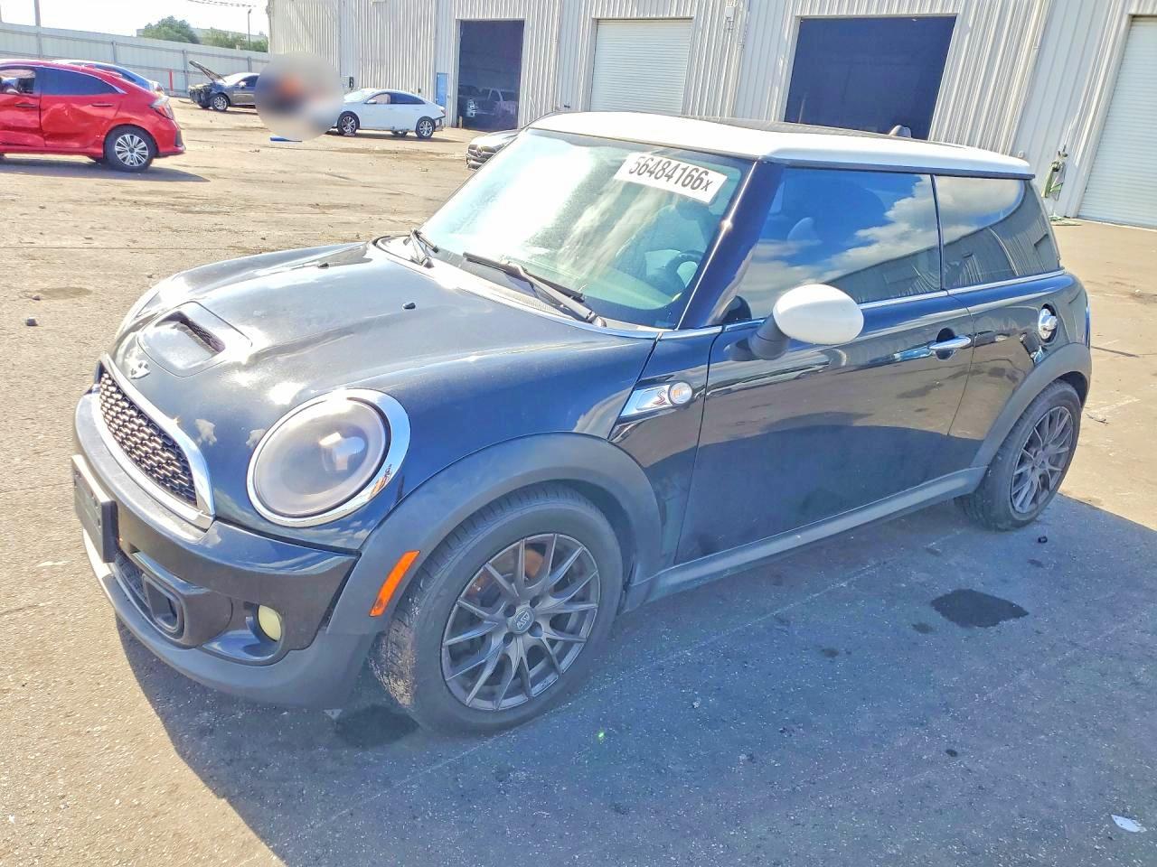 Salvage MINI Cooper Image
