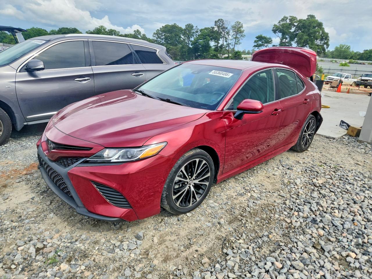 Salvage Toyota Camry Image