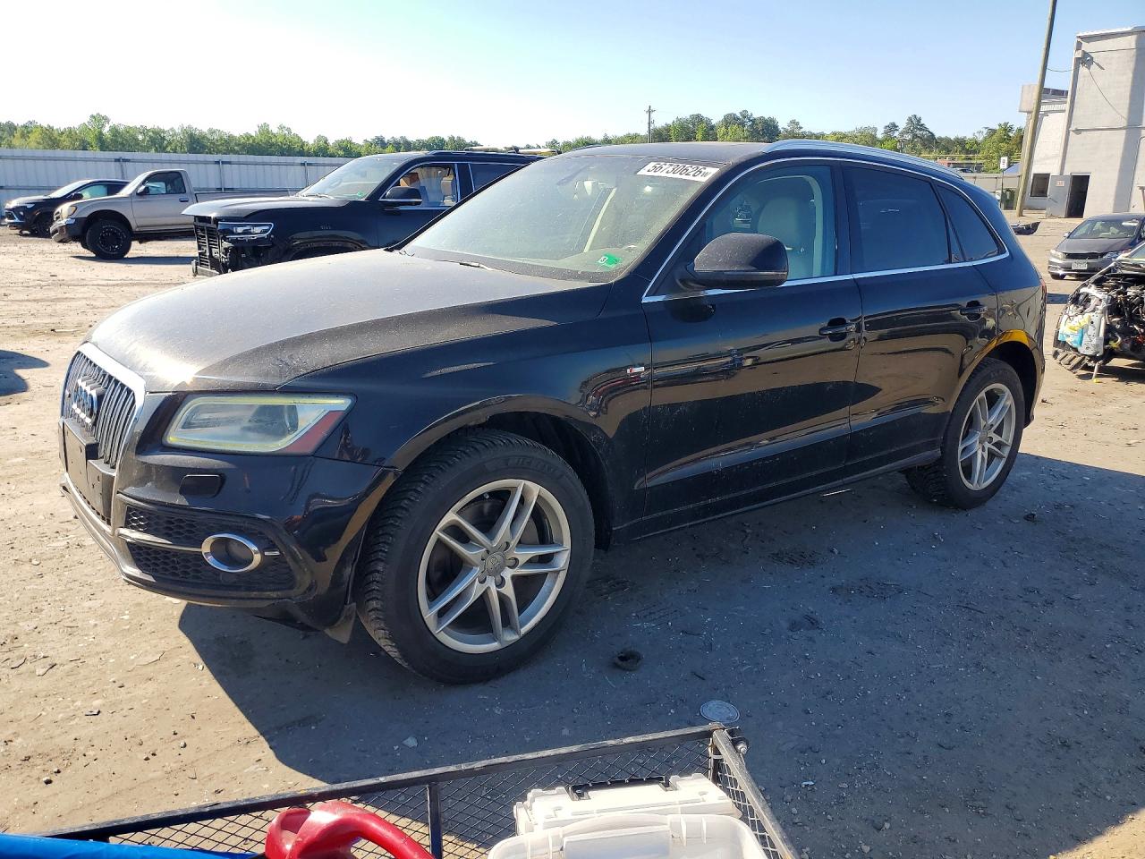 Salvage Audi Q5 Image
