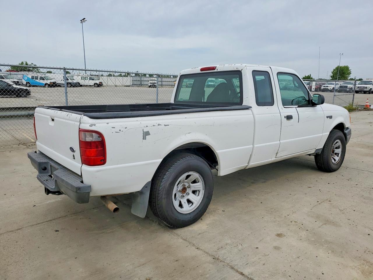 Ford Ranger Super Cab