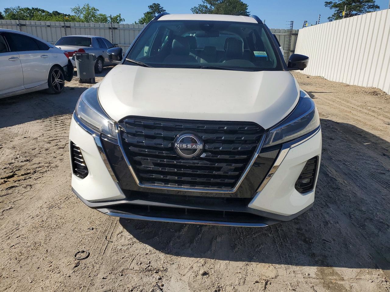Nissan Kicks Sr