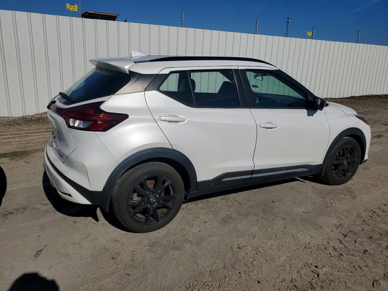 Nissan Kicks Sr