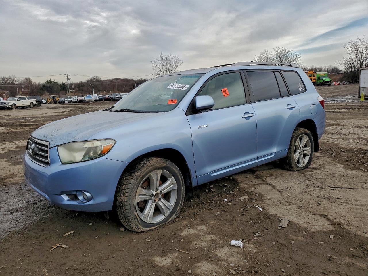 Salvage Toyota Highlander Image